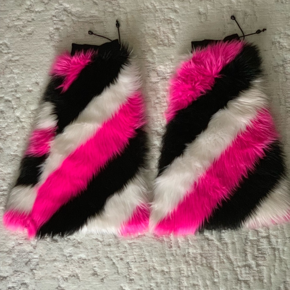 Rave boot cover fluffies